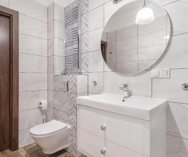 Old Town Comfy #18 By Bookinghost *