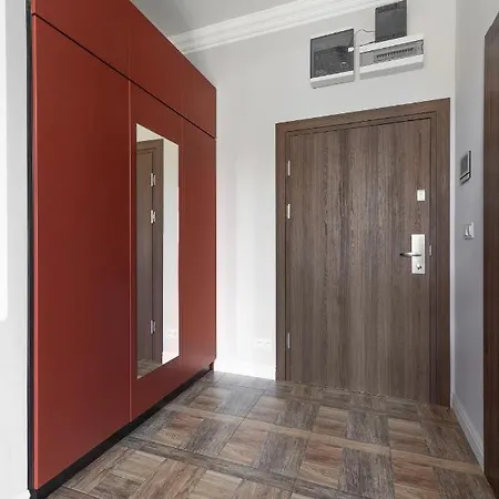 Old Town Comfy #18 By Bookinghost *