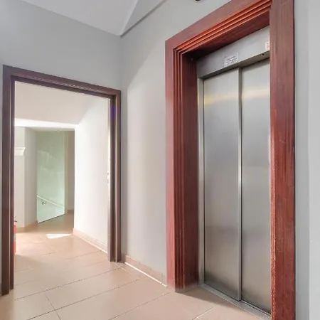 Old Town Comfy #18 By Bookinghost * Poznań