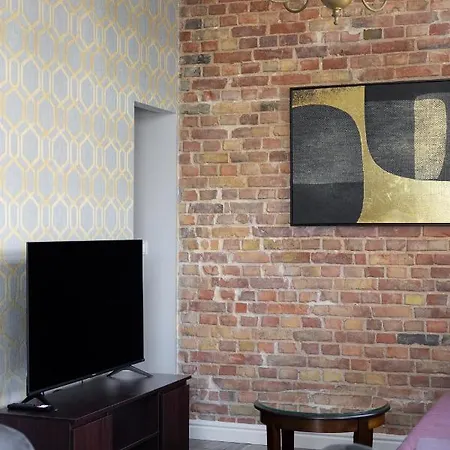 Old Town Comfy #18 By Bookinghost *