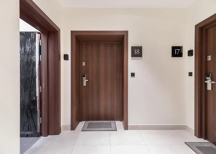 Old Town Comfy #18 By Bookinghost * Poznań