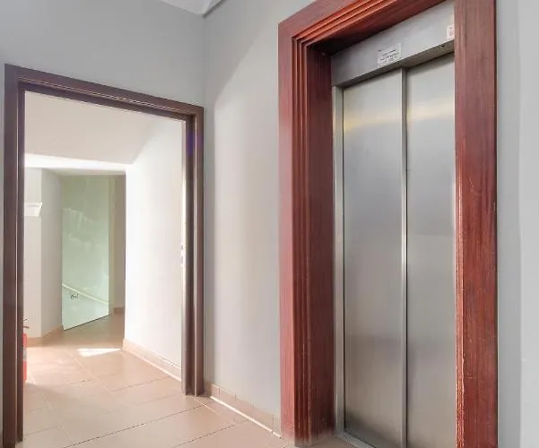 Old Town Comfy #18 By Bookinghost * Poznań